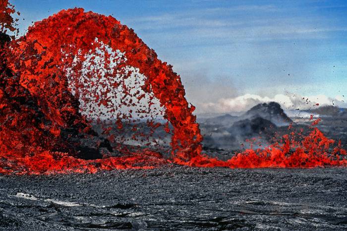 Picture of a lava fountain during an eruption of Kilauea, Hawaii
